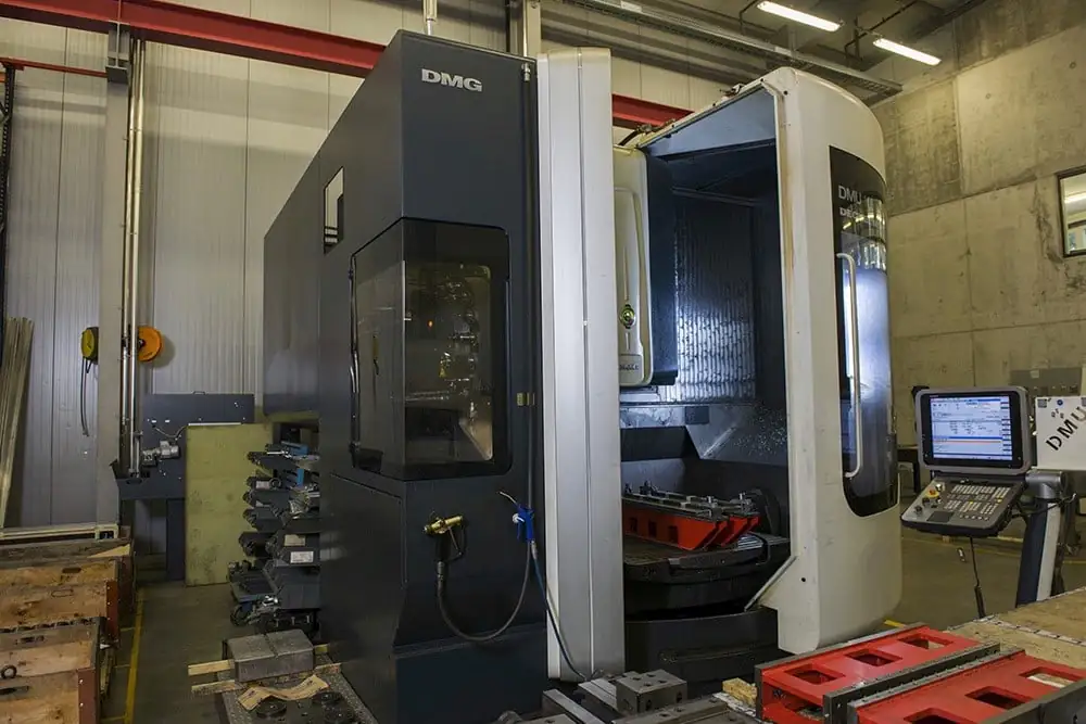 Une machine TRUBEND 5130 6 AXES installée dans les ateliers de production de Cantin.